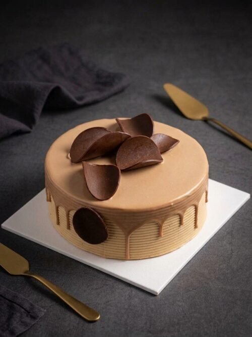 Velvet Mocha Drip - 1KG Sponge Gateau Cake
